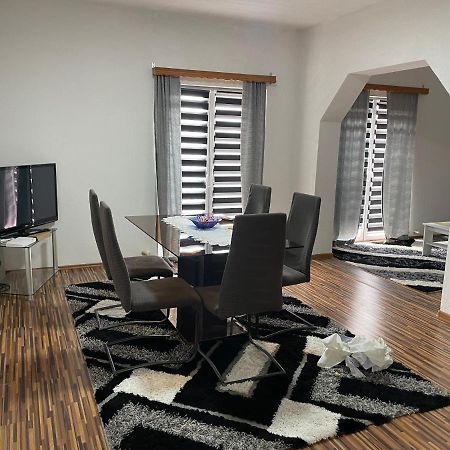 Ferienwohnung Cazin Centar Cuprija Exterior foto